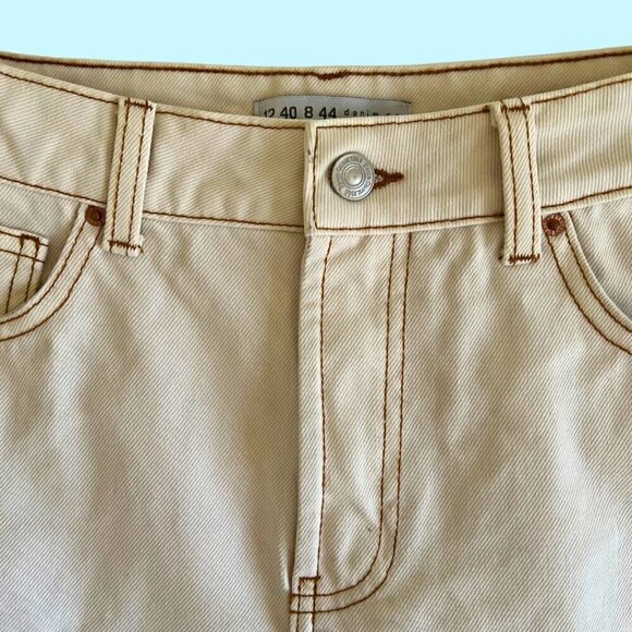 Boyfriend Style Ivory Jean Midi Shorts - Picture 3 of 6